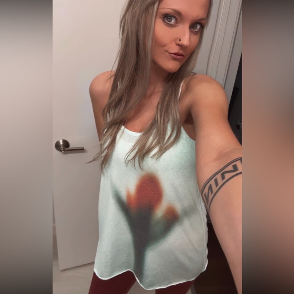 💕 Moving Sale! 💕 
Nine Inch Nails The Fragile tank top